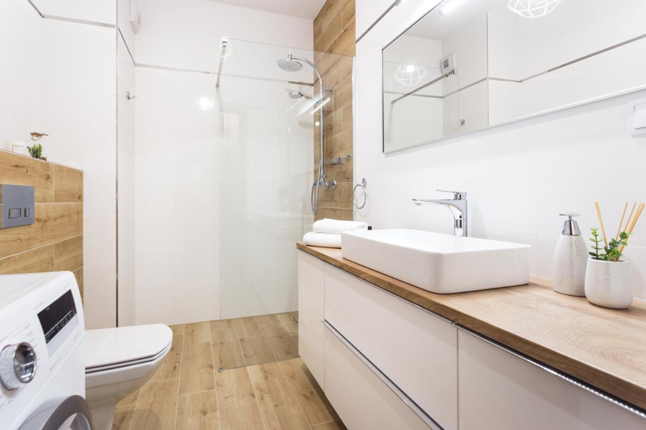 City Of The Kings - Wolf Apartment Krakow Ngoại thất bức ảnh